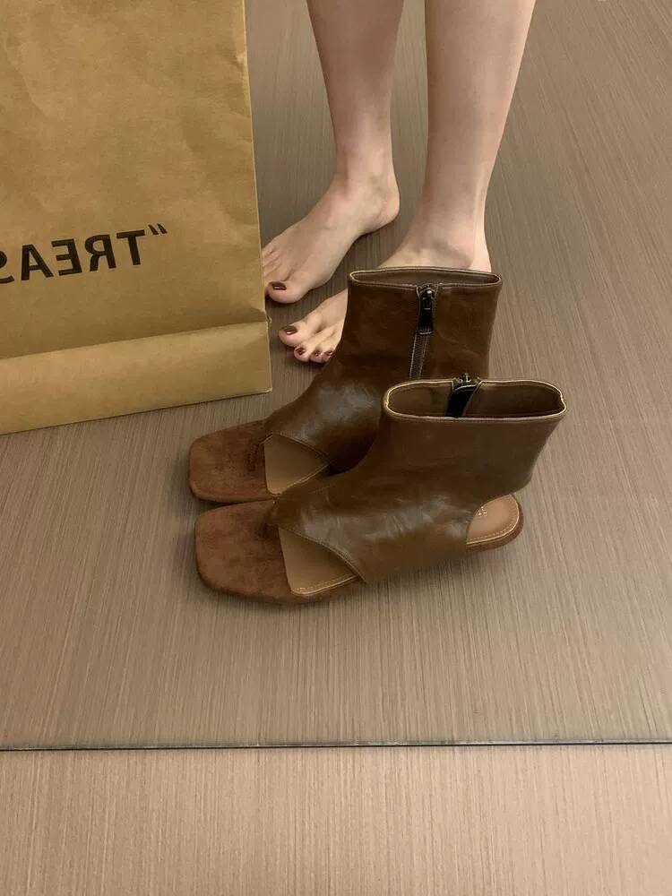 Women Shoes Boots - รองเท้าบูทข้อสั้นสีน้ำตาลสไตล์ฝรั่งเศสย้อนยุคปี 2026 สำหรับผู้หญิง เพิ่มความสูง ปลายรองเท้าแบบหนีบ ดีไซน์ซิปด้านข้าง