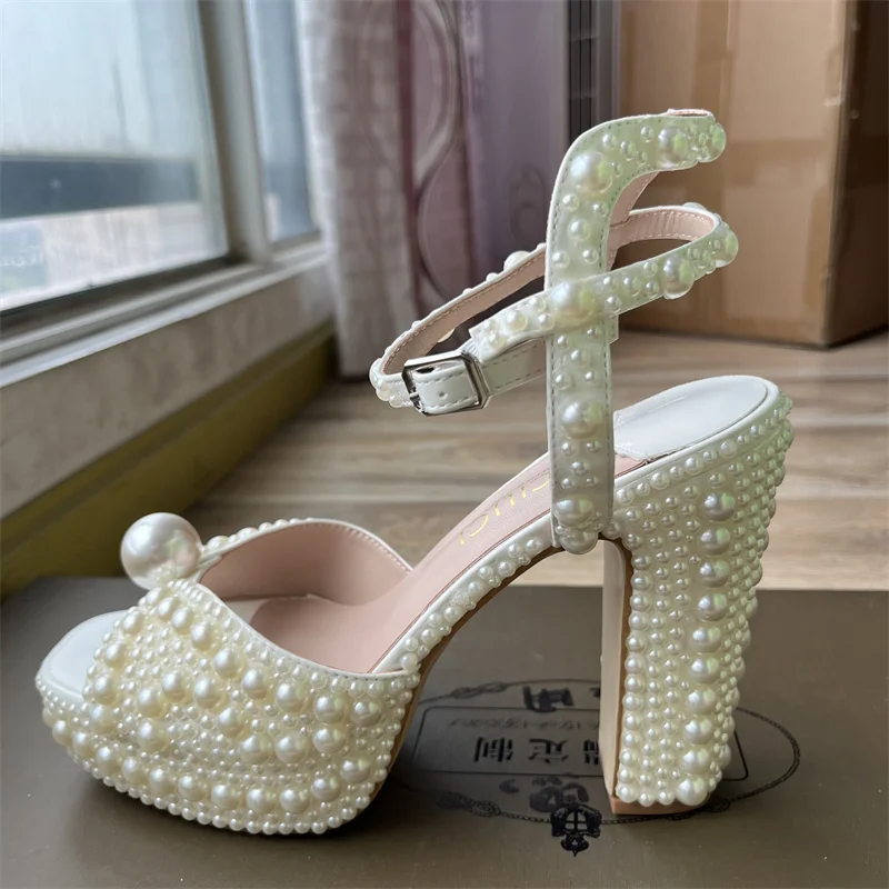 Women Shoes Luxury Brand - รองเท้าผู้หญิงแบรนด์หรู ทำมือทั้งหมด ประดับมุก ส้นหนา รองเท้าแตะงานแต่งงาน เจ้าสาว