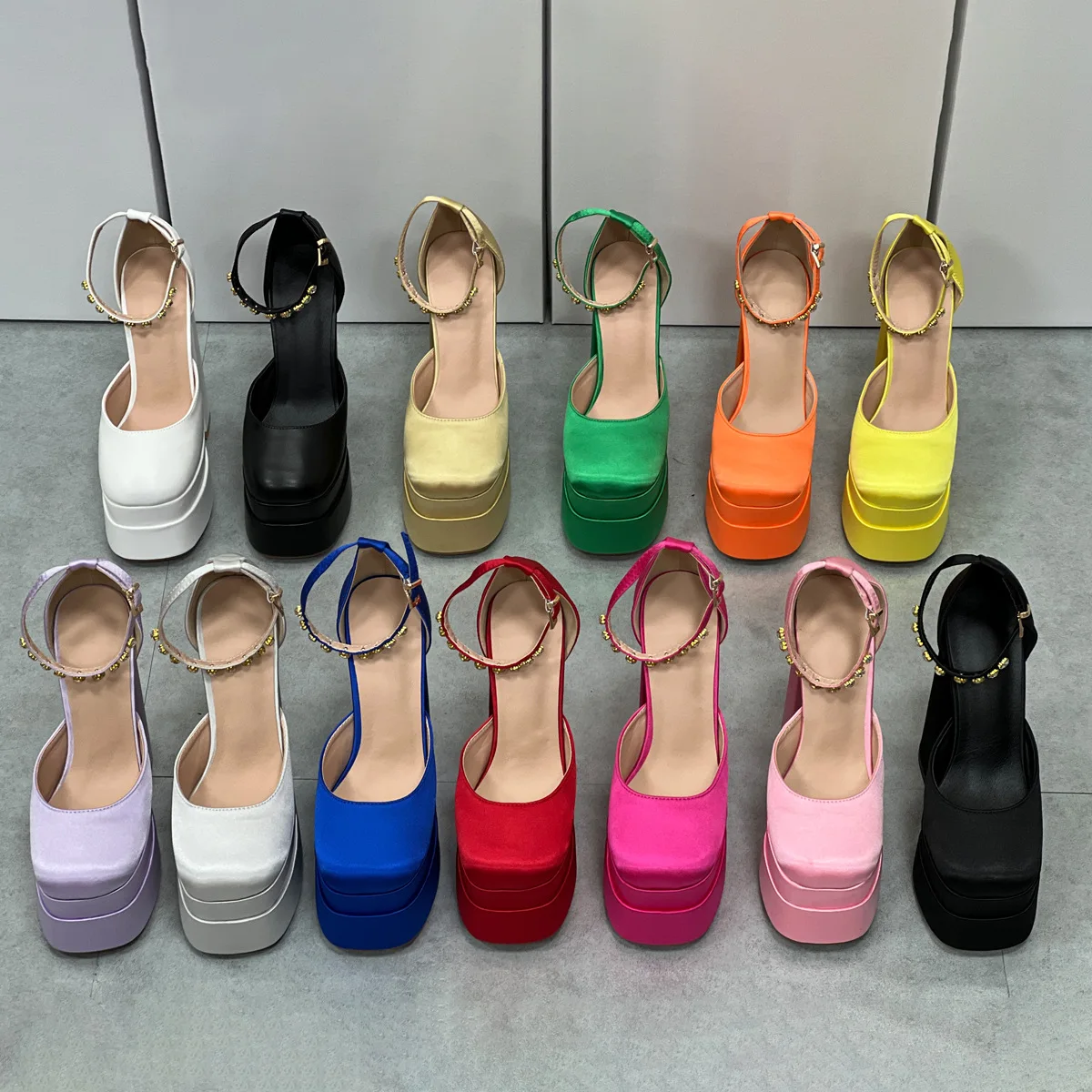 รองเท้าส้นสูงทรงกลมสีเบจแบบแพล - Women Shoes Zara บทวิจารณ์และราคา