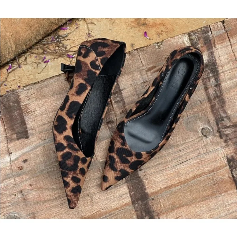 2024 ผู้หญิงรองเท้าส้นสูงเซ็กซ - Platform Mule Heel บทวิจารณ์และราคา