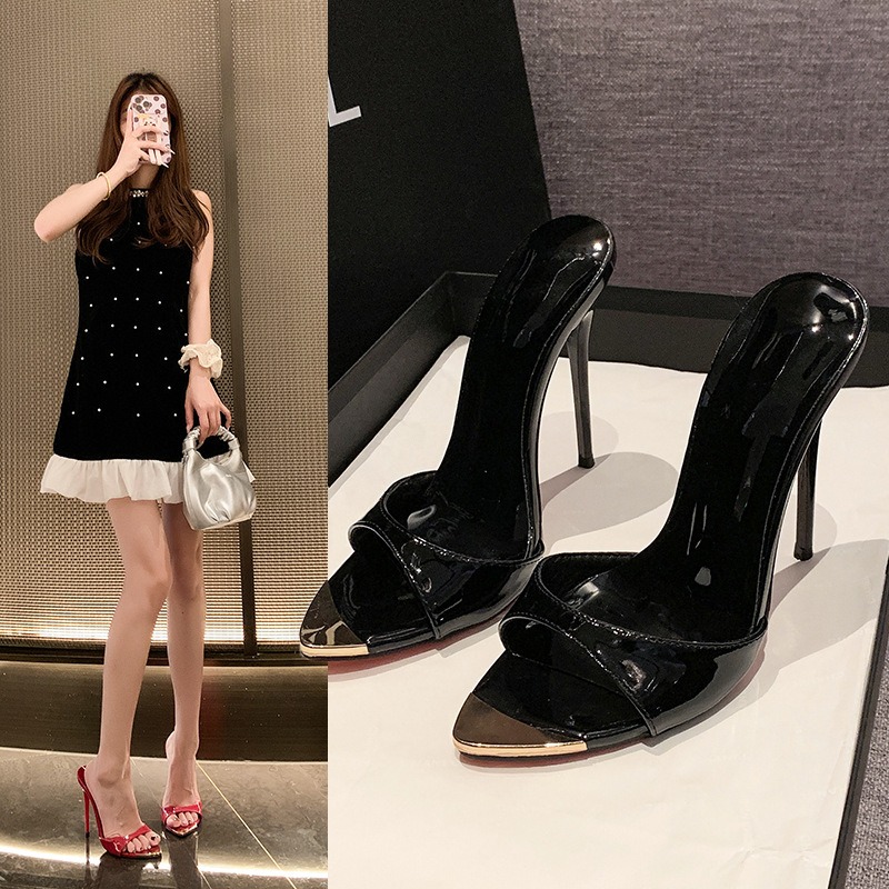 รองเท้าส้นเข็มแบบเปิดนิ้วเท้า  - Platform Mule Heel บทวิจารณ์และราคา