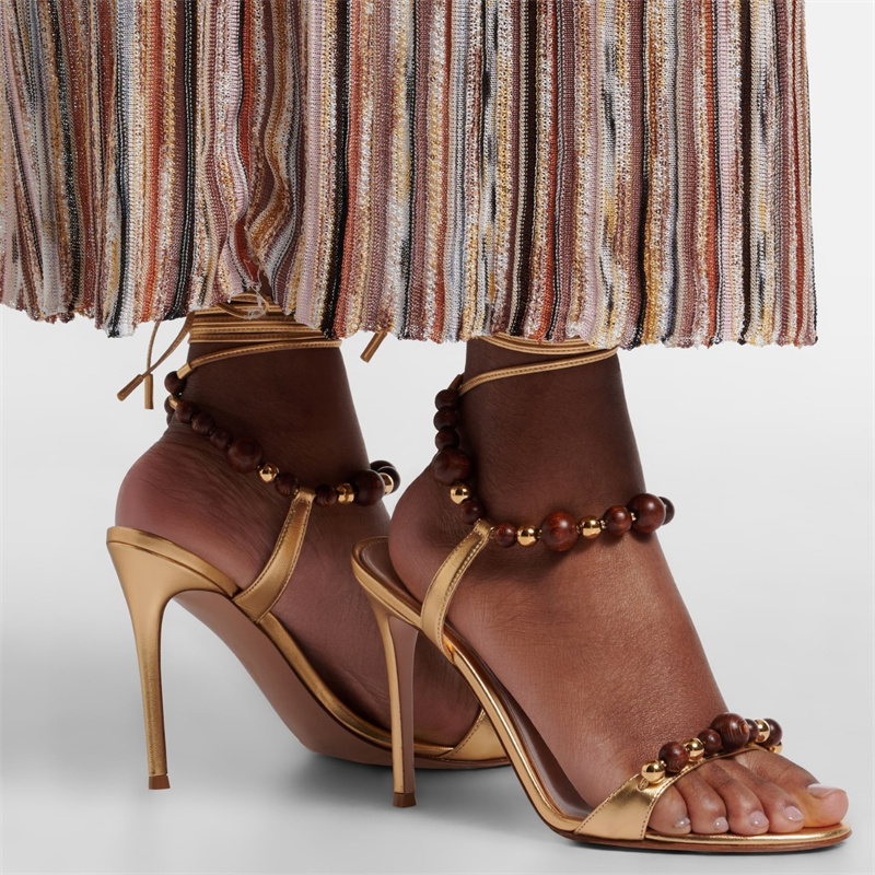 รองเท้าแตะหนังสีน้ำตาลสไตล์เรโ - Platform Mule Heel บทวิจารณ์และราคา